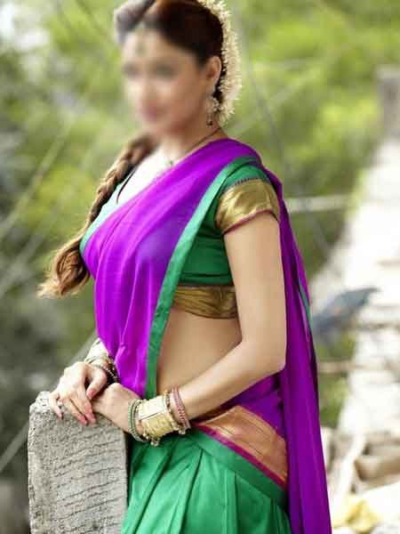 nisha-house-wife-escorts-in-mumbai